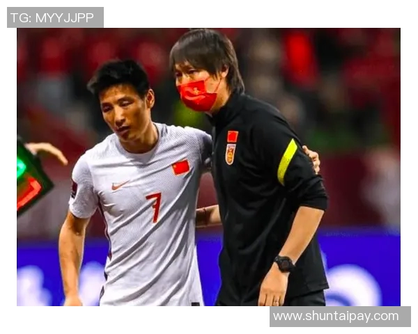 卡塔尔与伊朗足球队激战正酣谁将赢得这场精彩对决