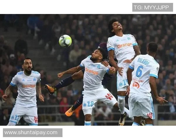 热身赛精彩对决英国队与德国队争锋相对展现足球魅力与实力较量