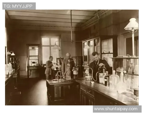 琼斯的传奇人生与科学探索之旅：从实验室到世界舞台的辉煌历程